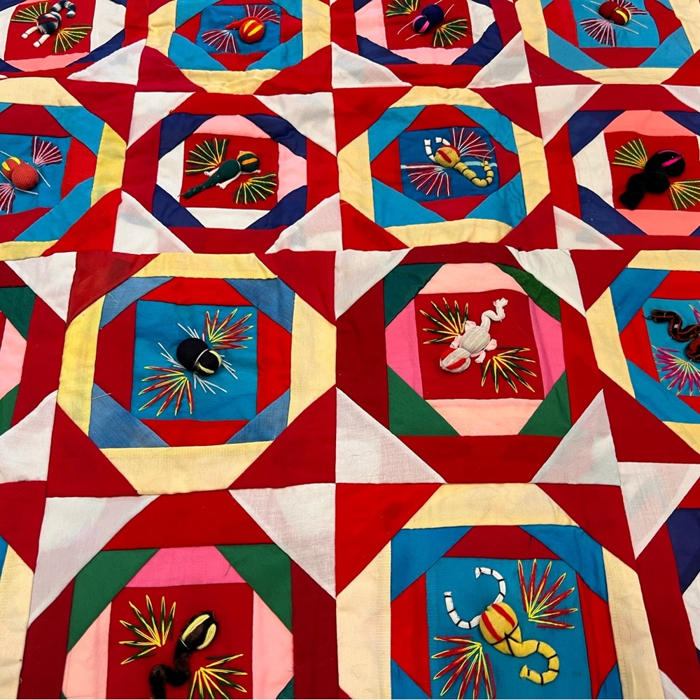 Handmade Asian throw - Picture 2 of 5